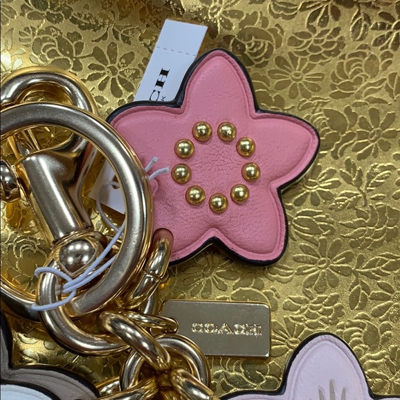 COACH WILDFLOWER CLUSTER BAG CHARM BRASS & PINK - Picture 8 of 16